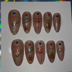10 PC Coco Almond Hand Crafted Nails NWT